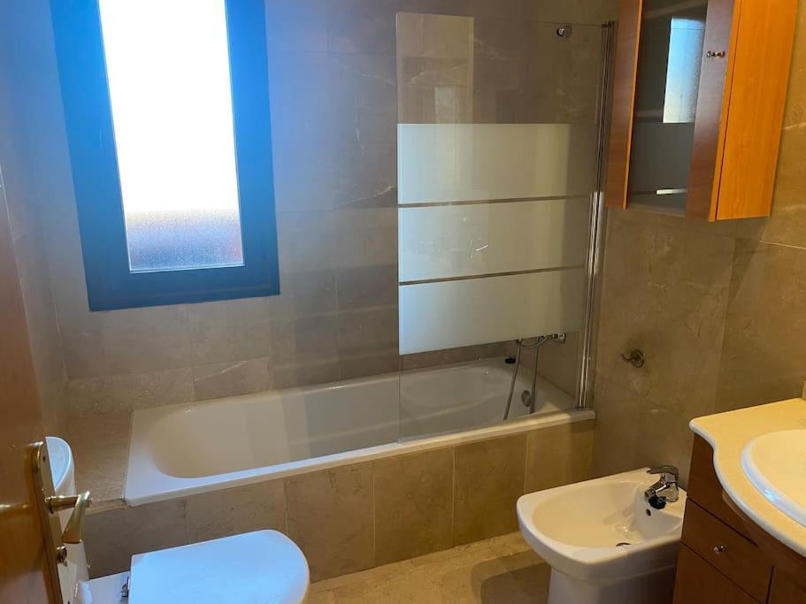 Central Estepona 3 Bed Apt With Pool And Parking Eksteriør billede