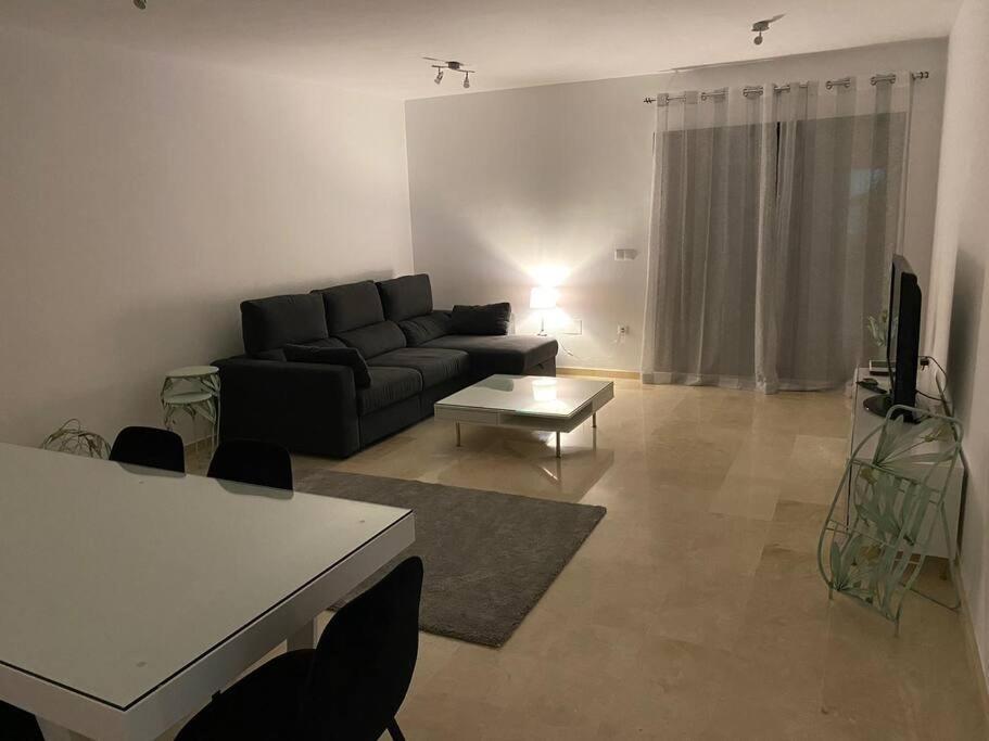 Central Estepona 3 Bed Apt With Pool And Parking Eksteriør billede