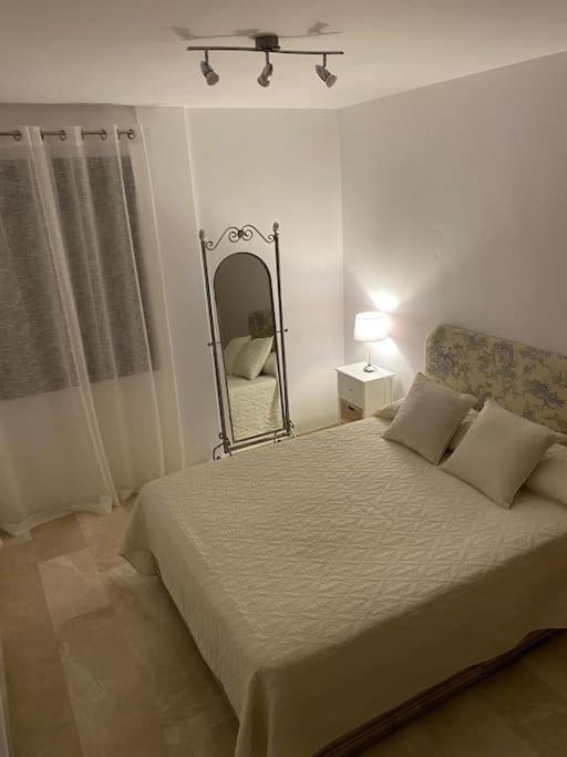 Central Estepona 3 Bed Apt With Pool And Parking Eksteriør billede